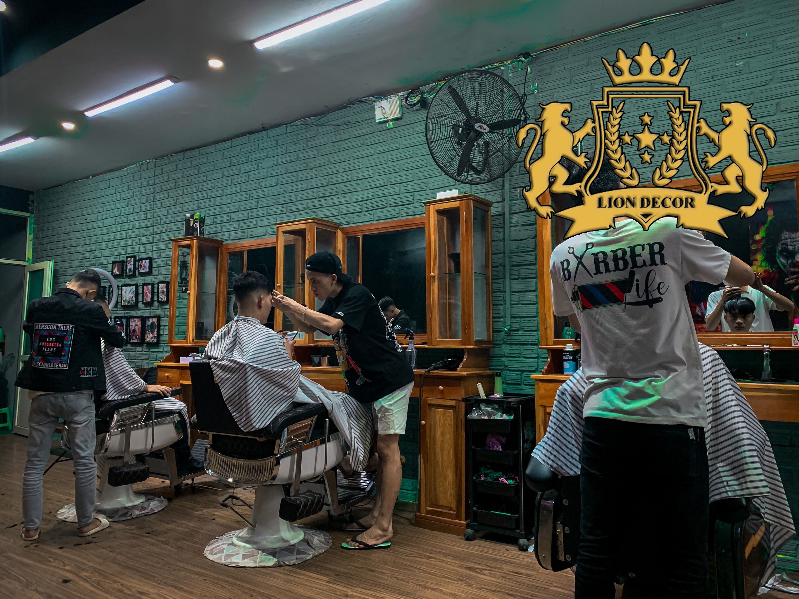 Lion Decor – Ghế Barber Cao Cấp | Ghế Cắt Tóc Nam – Nội Thất Barber Chuyên Nghiệp