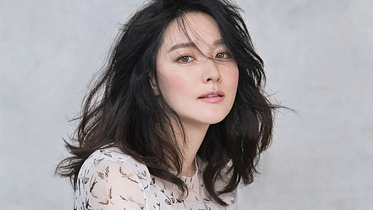 Lee Young Ae: Biết buông bỏ khi trên đỉnh cao