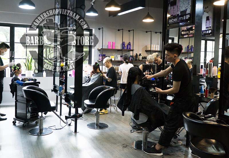 Salon MrKelvin – tiệm cắt tóc nam đẹp được yêu thích tại Hà Nội