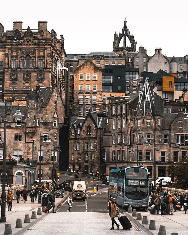 Edinburgh: vẻ đẹp cổ kính ở “quê hương của Harry Potter”