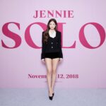 Đâu Chỉ Makeup Look, Những Bộ Trang Phục Trong MV “SOLO” Của Jennie (Black Pink) Cũng Gây Sốt Không Kém Đây Này.