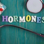 Hormone ảnh hưởng đến làn da và tâm trạng như thế nào trước, trong và sau chu kỳ kinh nguyệt?