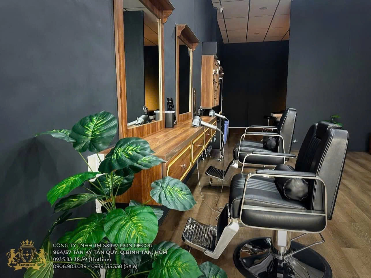 thiet-ke-thi-cong-barbershop-lion-decor