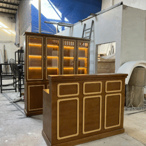 Alternative view of Quầy Thu Ngân Cổ Điển Gỗ Melamine – Thiết Kế Theo Yêu Cầu