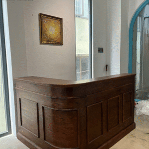 Quầy Thu Ngân Góc L Gỗ Tự Nhiên – Thiết Kế Theo Yêu Cầu