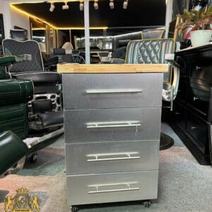 Tủ Cạnh Gương Barber Ngăn Kéo Hiện Đại – Thiết Kế Theo Yêu Cầu 9 tu-dung-cu-barber-chuyen-nghiep.jpg