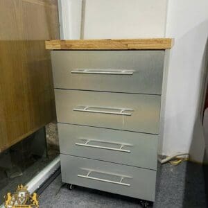 Tủ Cạnh Gương Barber Ngăn Kéo Hiện Đại – Thiết Kế Theo Yêu Cầu 8 tu-dung-cu-barber-chuyen-nghiep.jpg