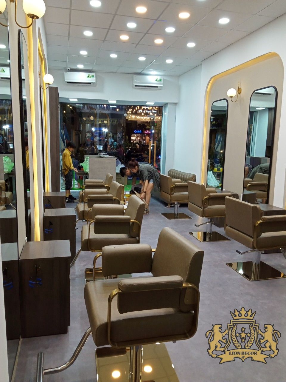Lion Decor – Ghế Barber Cao Cấp | Ghế Cắt Tóc Nam – Nội Thất Barber Chuyên Nghiệp